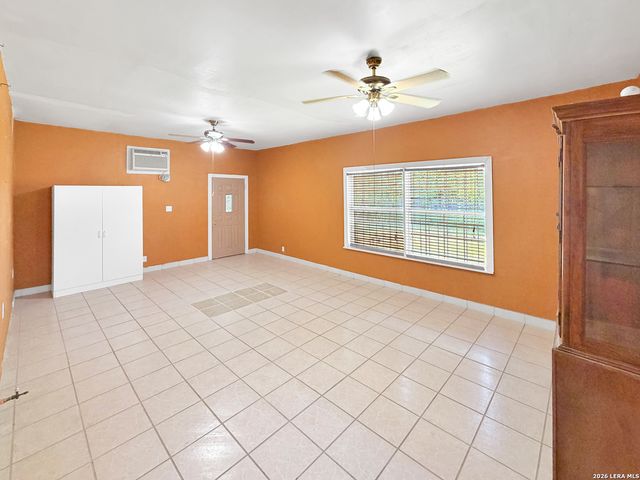 1450 Brighton Avenue, San Antonio, TX 78211