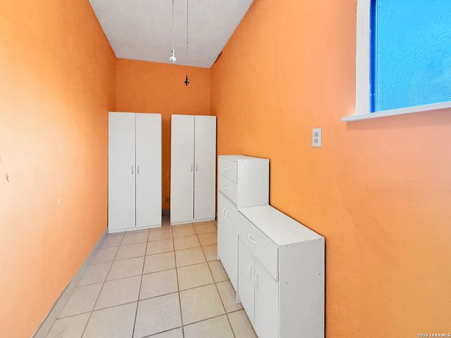 1450 Brighton Avenue, San Antonio, TX 78211