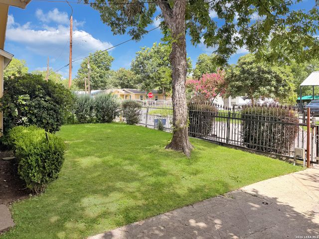1450 Brighton Avenue, San Antonio, TX 78211