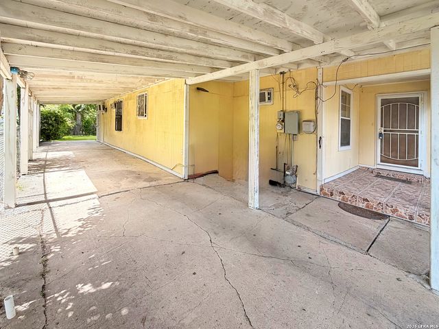 1450 Brighton Avenue, San Antonio, TX 78211