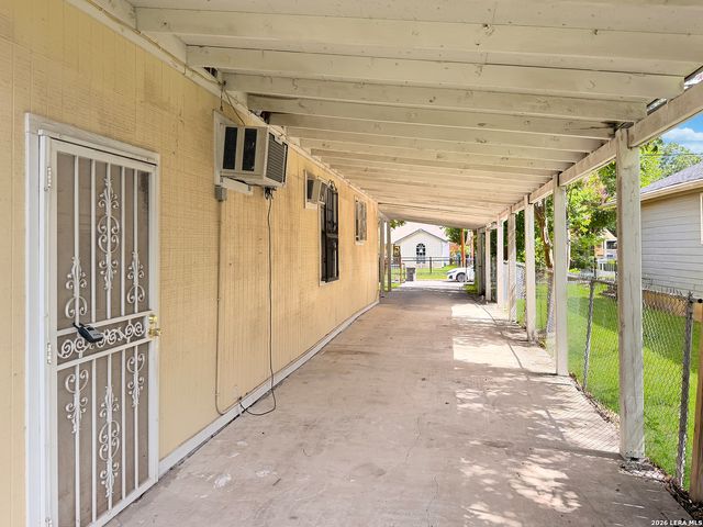 1450 Brighton Avenue, San Antonio, TX 78211