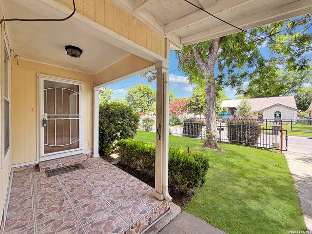 1450 Brighton Avenue, San Antonio, TX 78211