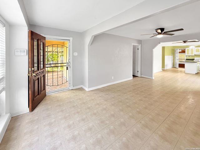 1450 Brighton Avenue, San Antonio, TX 78211