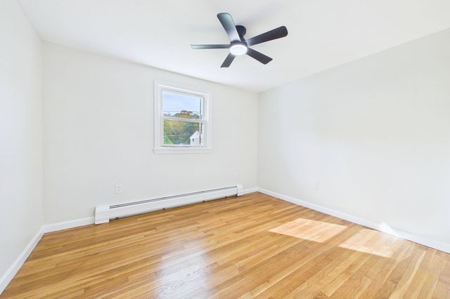 92 Benoit St, Westport, MA 02790