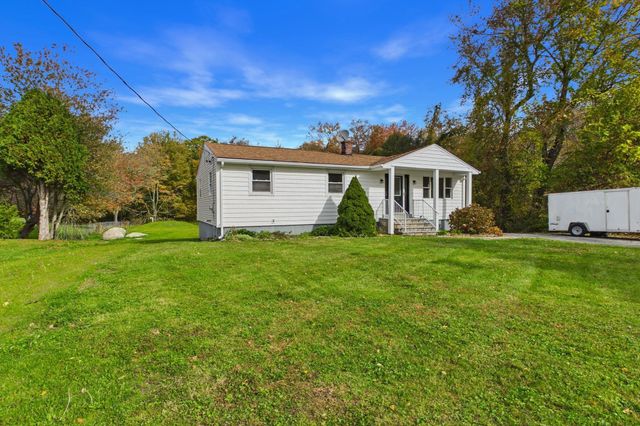 92 Benoit St, Westport, MA 02790