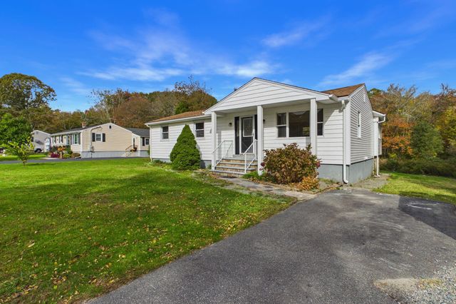 92 Benoit St, Westport, MA 02790
