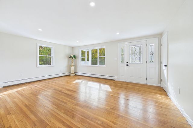 92 Benoit St, Westport, MA 02790