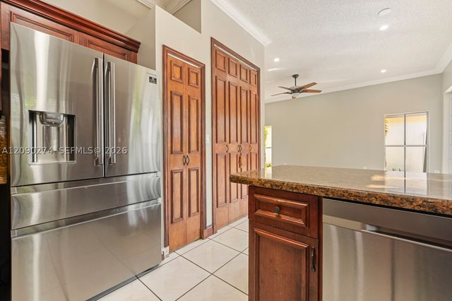 16256 SW 81st St, Miami, FL 33193