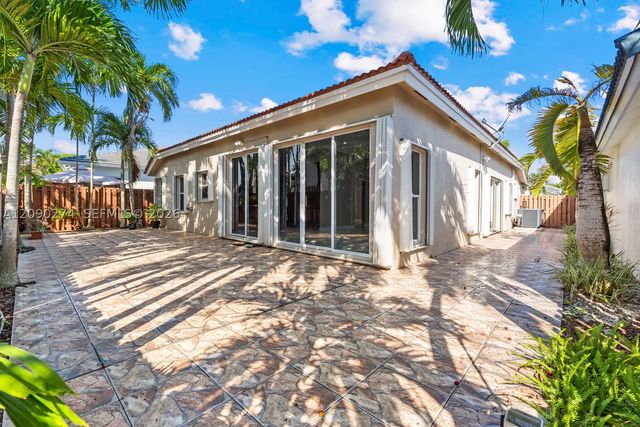 16256 SW 81st St, Miami, FL 33193