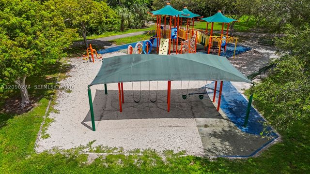 16256 SW 81st St, Miami, FL 33193
