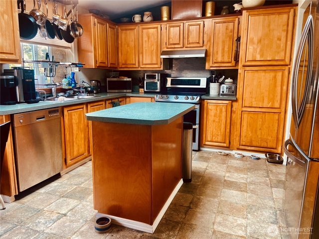 7120 Ortelius Drive, Ilwaco, WA 98624