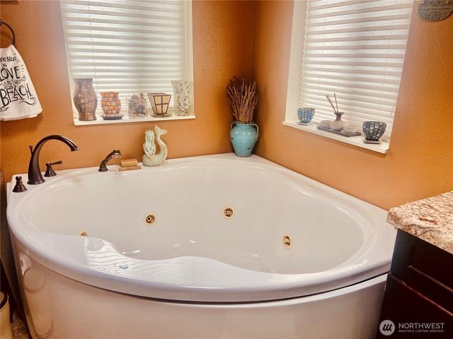 7120 Ortelius Drive, Ilwaco, WA 98624