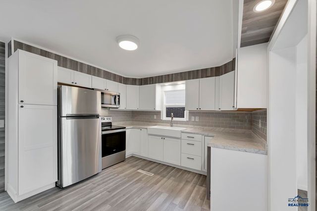 811 BLAINE AVE, Rapid City, SD 57701