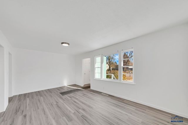 811 BLAINE AVE, Rapid City, SD 57701