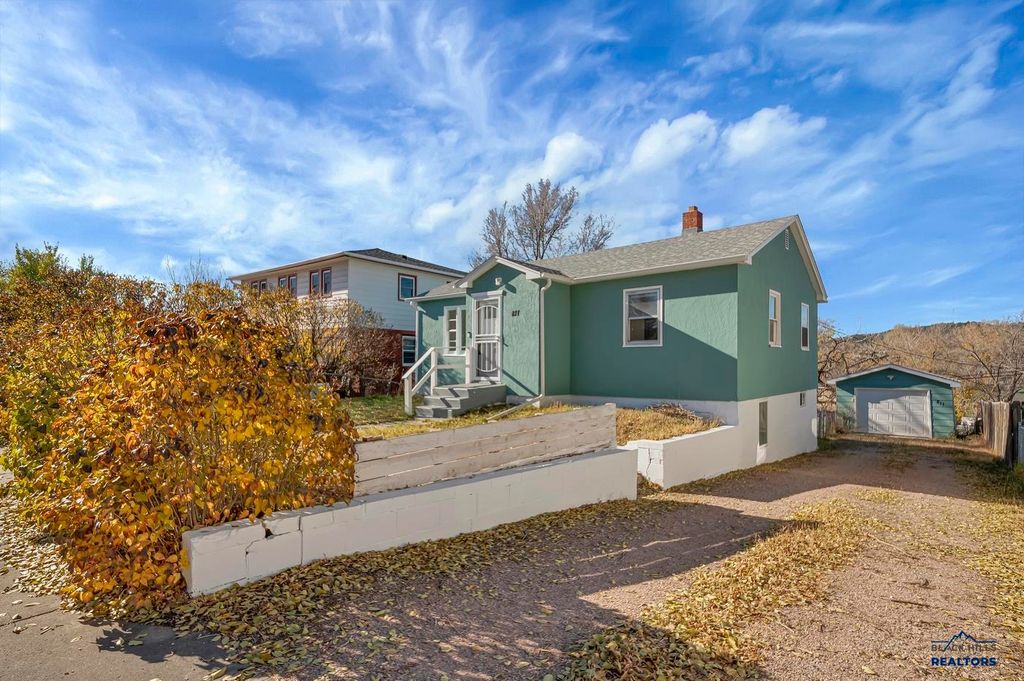 811 BLAINE AVE, Rapid City, SD 57701