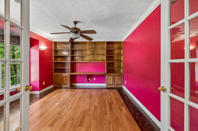 1035 Wallace Rd, Gallatin, TN 37066