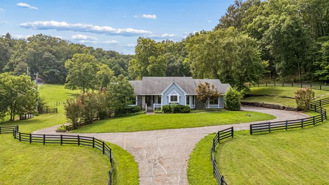 1035 Wallace Rd, Gallatin, TN 37066