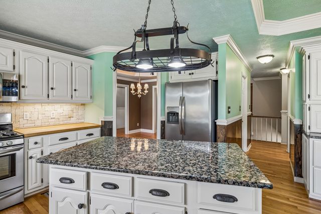 1035 Wallace Rd, Gallatin, TN 37066