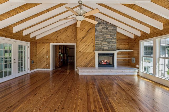 1035 Wallace Rd, Gallatin, TN 37066
