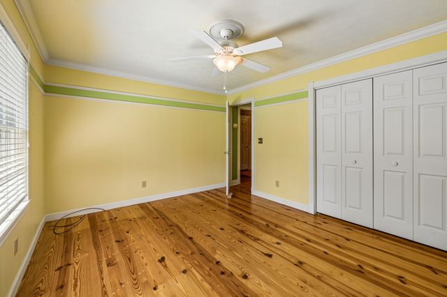 1035 Wallace Rd, Gallatin, TN 37066