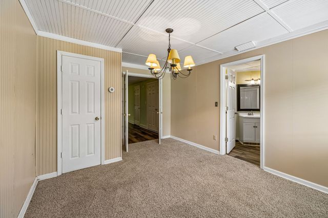 1035 Wallace Rd, Gallatin, TN 37066