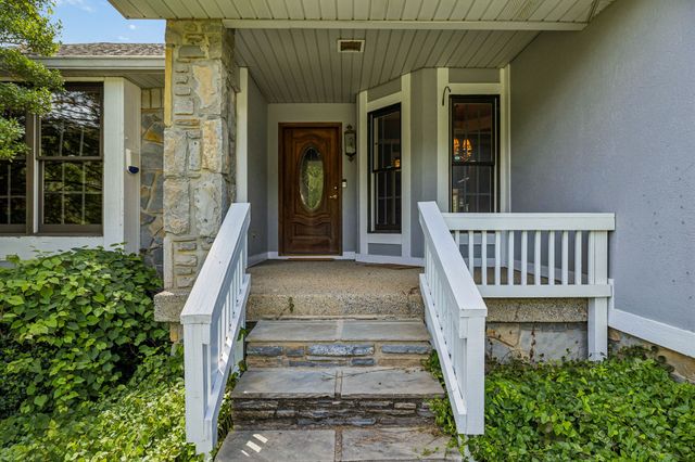 1035 Wallace Rd, Gallatin, TN 37066