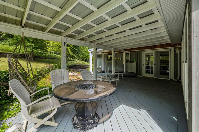 1035 Wallace Rd, Gallatin, TN 37066
