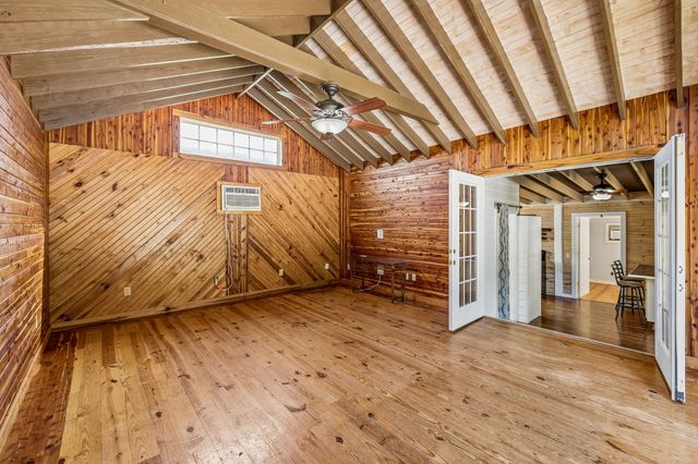 1035 Wallace Rd, Gallatin, TN 37066