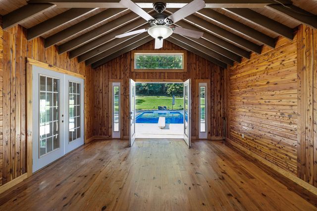 1035 Wallace Rd, Gallatin, TN 37066