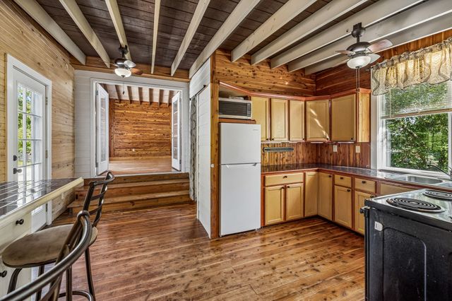 1035 Wallace Rd, Gallatin, TN 37066
