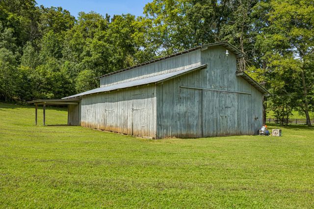 1035 Wallace Rd, Gallatin, TN 37066