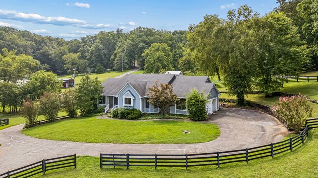 1035 Wallace Rd, Gallatin, TN 37066