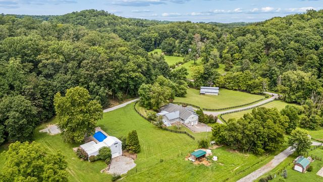 1035 Wallace Rd, Gallatin, TN 37066