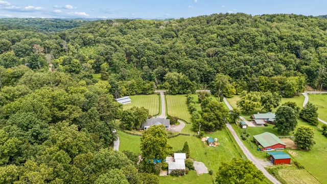 1035 Wallace Rd, Gallatin, TN 37066
