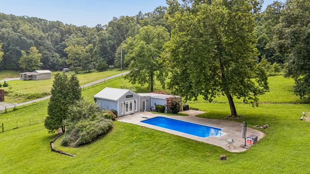1035 Wallace Rd, Gallatin, TN 37066