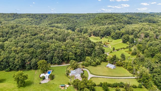 1035 Wallace Rd, Gallatin, TN 37066