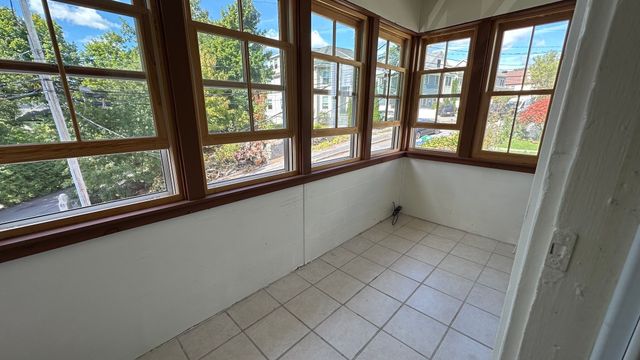 62 Cottage Rd 2, Newton, MA 02464