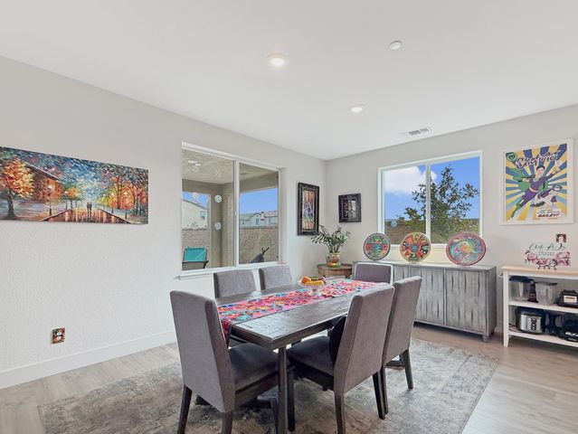 5217 Super Moon Way, Roseville, CA 95747