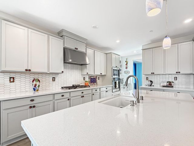 5217 Super Moon Way, Roseville, CA 95747