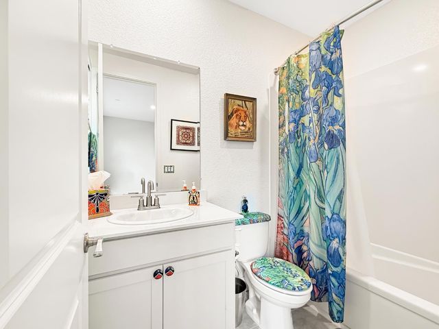 5217 Super Moon Way, Roseville, CA 95747