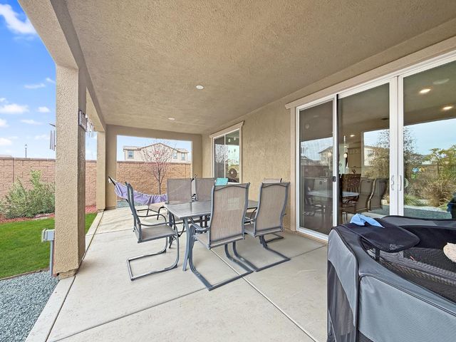 5217 Super Moon Way, Roseville, CA 95747