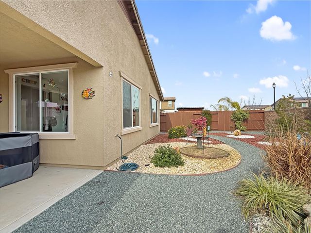 5217 Super Moon Way, Roseville, CA 95747