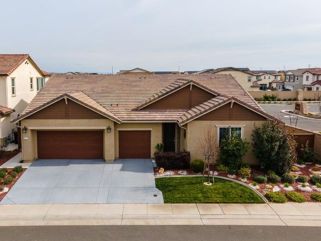 5217 Super Moon Way, Roseville, CA 95747