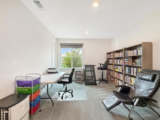 5217 Super Moon Way, Roseville, CA 95747