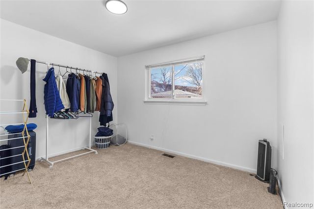 21356 Ithaca Avenue, Ferndale, MI 48220