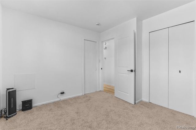 21356 Ithaca Avenue, Ferndale, MI 48220