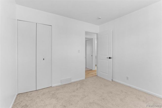 21356 Ithaca Avenue, Ferndale, MI 48220