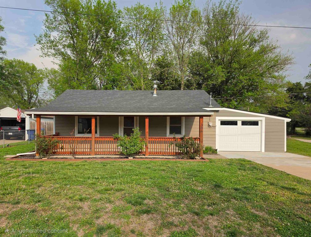306 N Washington St, Belle Plaine, KS 67013