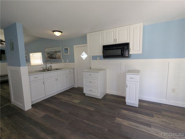 37 63rd Street, Yankeetown, FL 34498