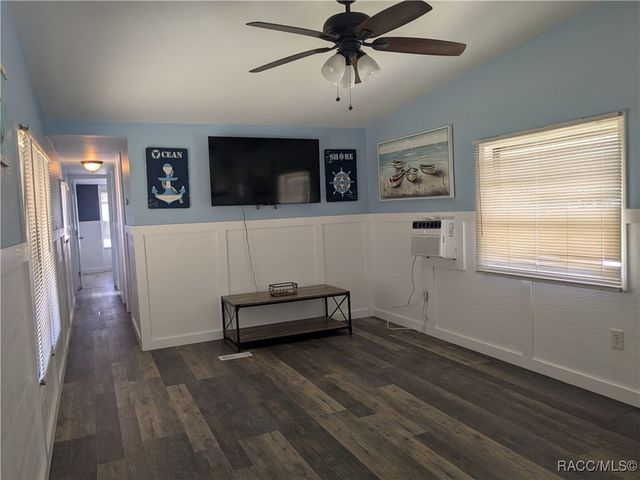 37 63rd Street, Yankeetown, FL 34498